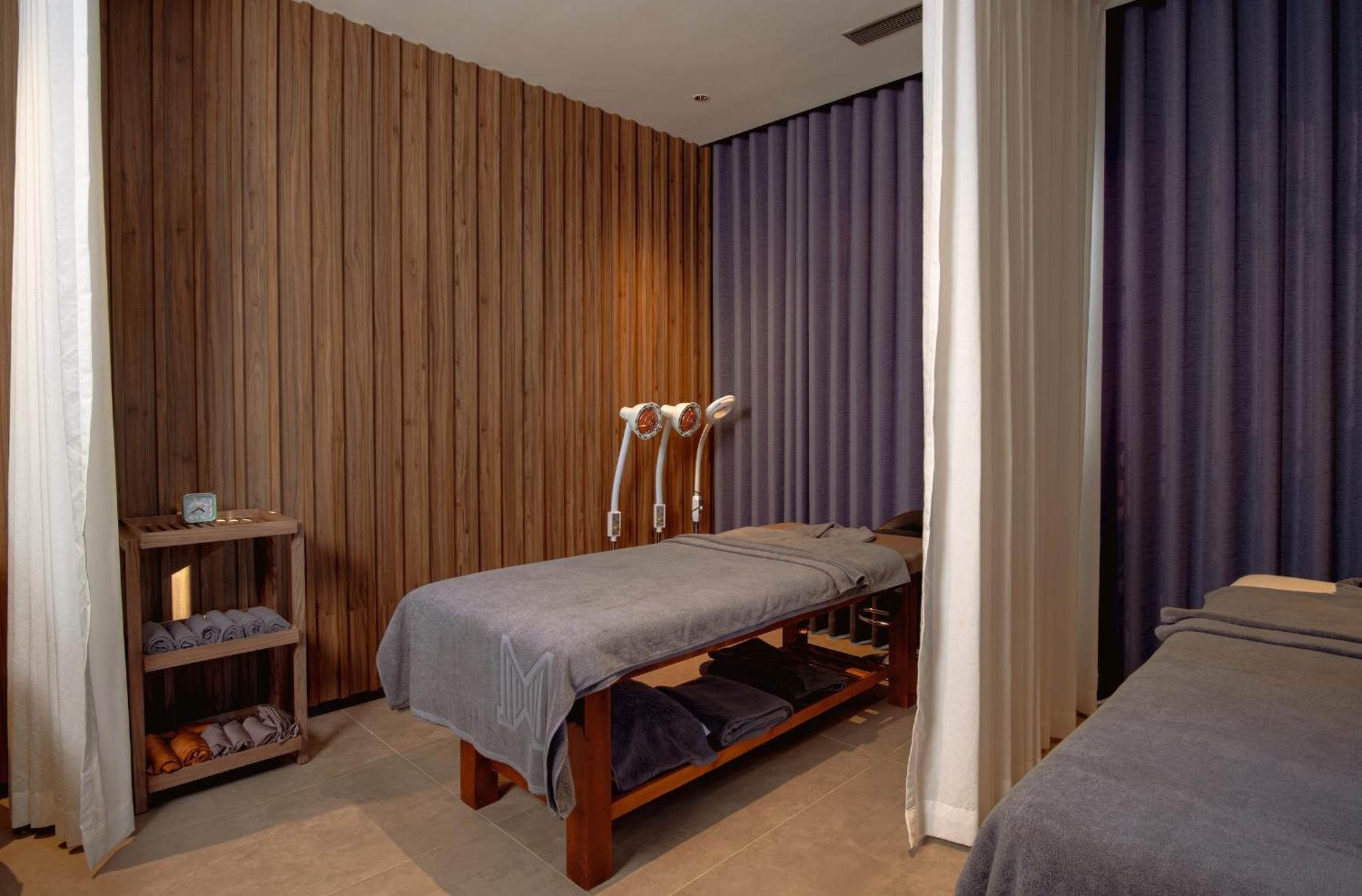 M Hotel Danang Kültér fotó A massage room at a spa