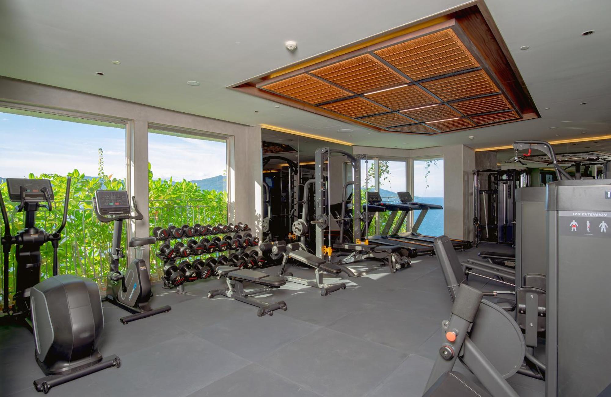 M Hotel Danang Kültér fotó The gym at the hotel