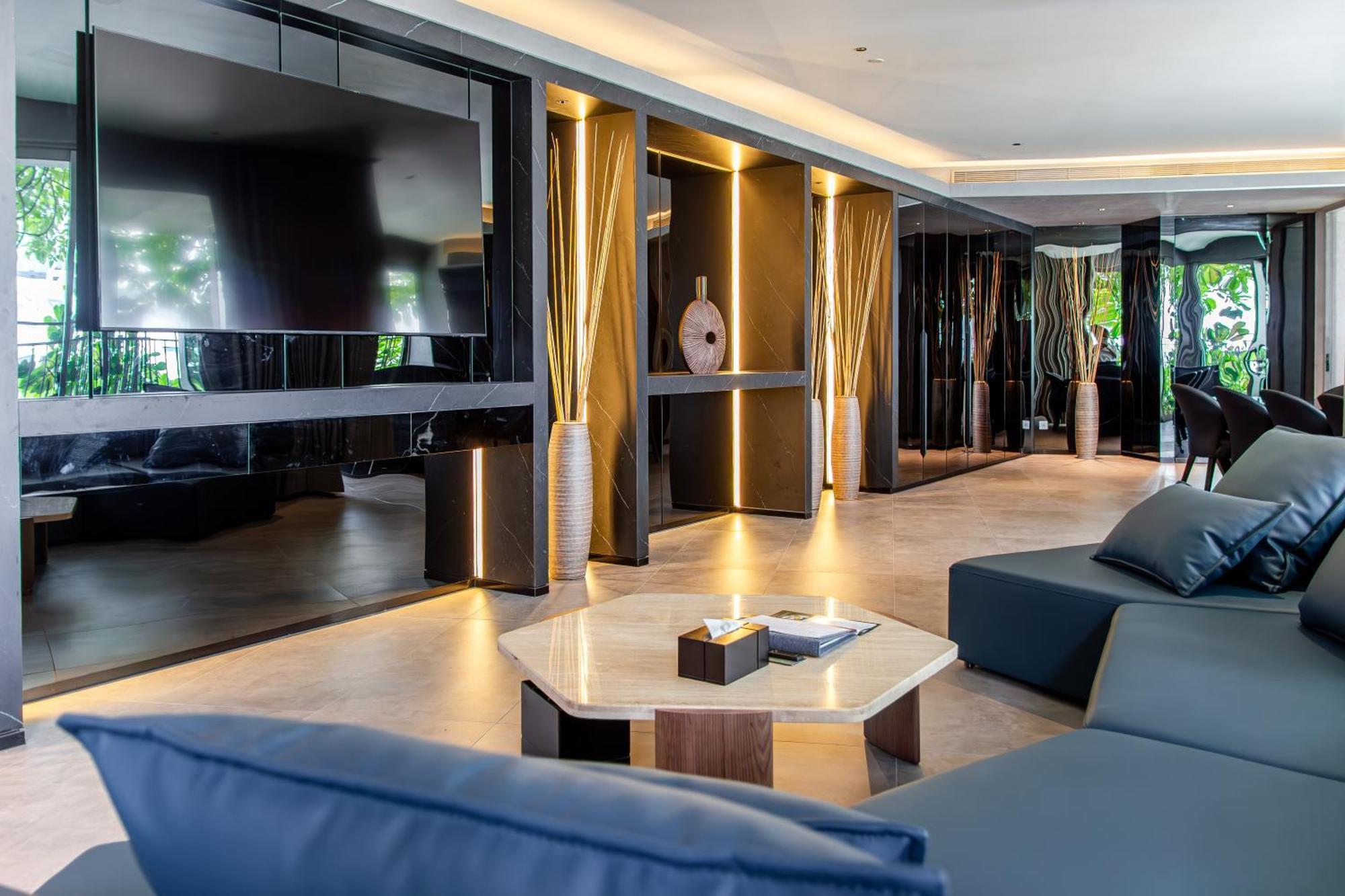 M Hotel Danang Kültér fotó The lobby of the hotel